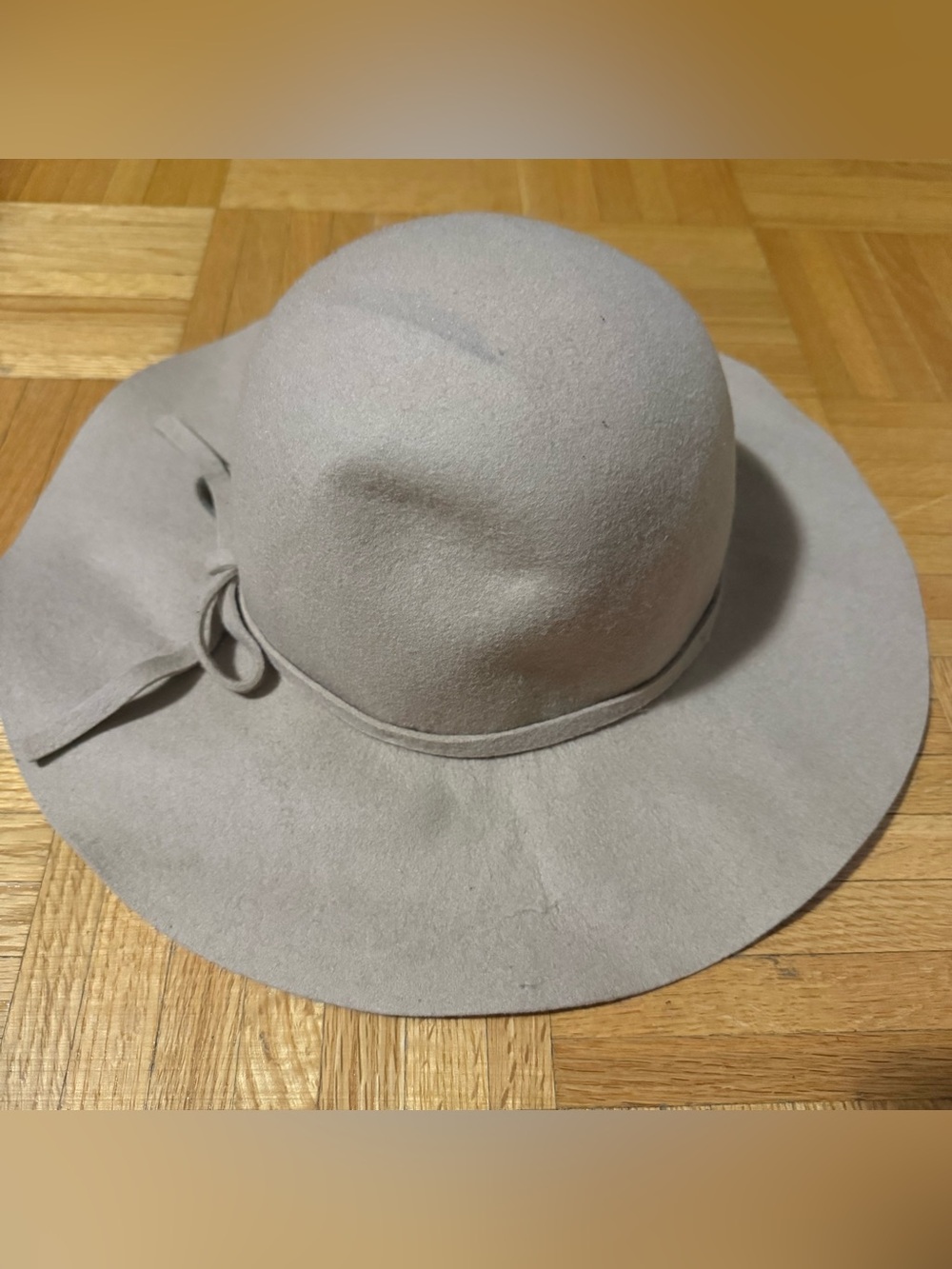 H&M Light Gray Wide-Brim Felt Bow Hat